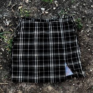 black and white plaid mini skirt with slit